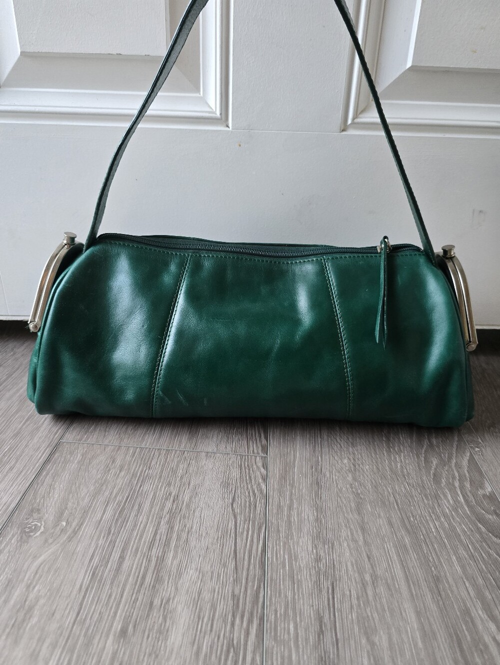Latico Genuine Leather Emerald Green Barrel Doctor Bag Kiss Lock Shoulder Purse